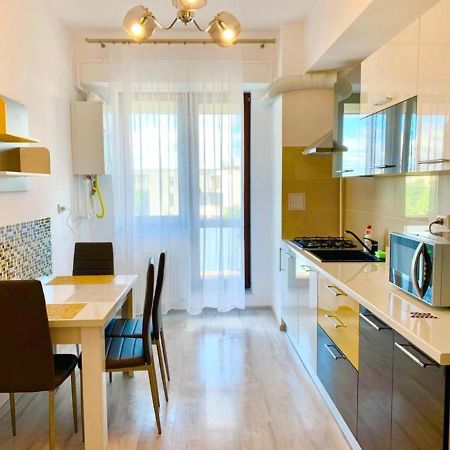 Karina New Flat Near Palas Mall Yaş Dış mekan fotoğraf